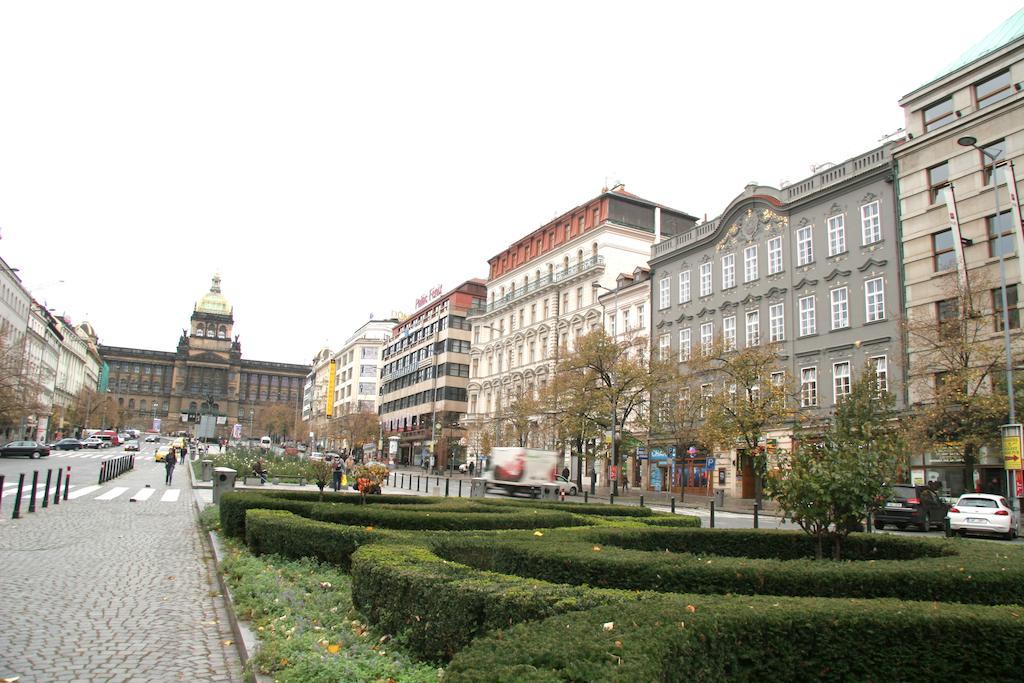 Picasso Apartments Прага Экстерьер фото