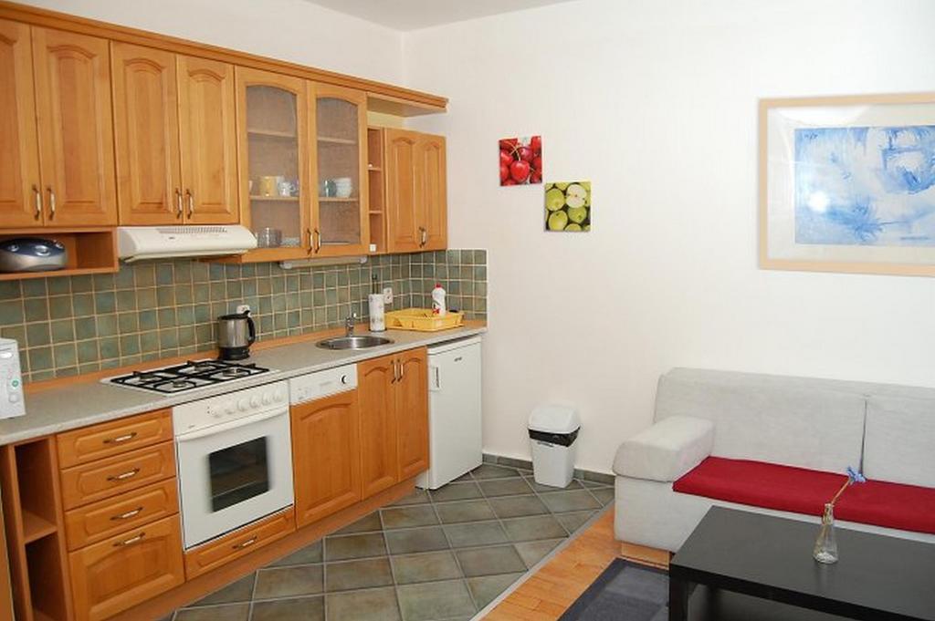 Picasso Apartments Прага Экстерьер фото