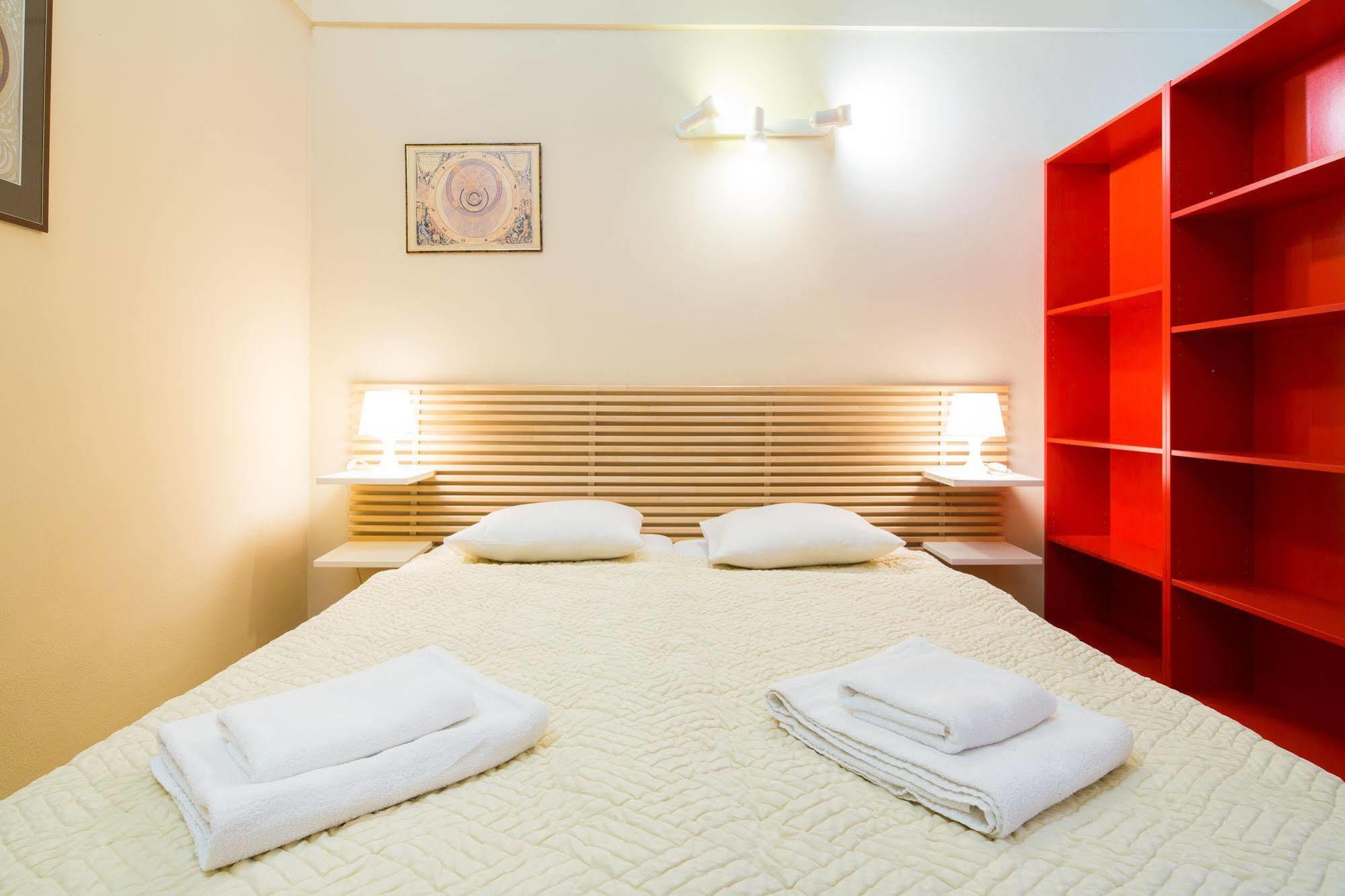 Picasso Apartments Прага Экстерьер фото